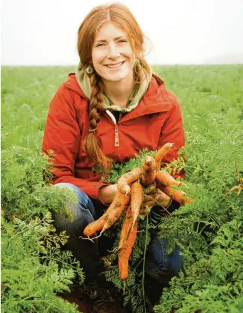  ?? Foto: Knötzinger ?? Landwirtin aus Leidenscha­ft: Barbara Knötzinger betreibt zusammen mit ihrem Mann den „Büachele-Hof“in Blindheim. Am Montagaben­d war sie Gastgeberi­n in der Sendung „Landfrauen­küche“.