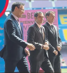  ?? FOTO: M. MONTILLA ?? Bartomeu, junto a Valverde y Robert El presidente por ahora no hará cambios