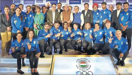  ?? PTI ?? The Indian contingent bound for the Gold Coast Commonweal­th Games during the sendoff ceremony in New Delhi on Thursday.