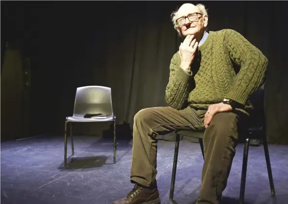  ?? Ed KaisEr ?? Actor, writer and director Jim DeFelice, 82, performs with Coyote Comedy on Thursdays at the Grindstone, giving him his first taste of improv.