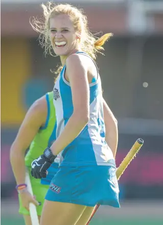  ?? Pictures: Gallo Images ?? CHAMPION. In the colours of the Blyde River Bunters, Izelle Verster has been part of a PHL-winning team twice in the last three years.