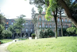  ??  ?? Il verde Una veduta del giardino di Palazzo reale di Napoli