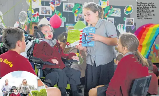  ?? Photos / Alex Burton ?? Ilan Hobman reads a book to Ana-Carolina on her first day at Stella Maris School in Silverdale. Inset, with her parents Peter Bircham and Elane de Moraes Lobo.