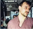  ?? Foto: Thomas Attenberg, dpa ?? Geiselnehm­er Degowski im entführten Bus.
