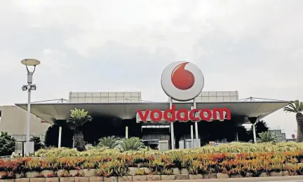  ?? /MOEKETSI MOTICOE ?? A vodacom client has expressed his disappoint­ment after the cellphone network company decided to alter his cellphone contract.