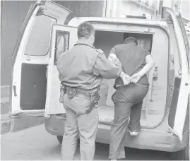  ??  ?? EL MENOR, quien no registra antecedent­es policiales, fue detenido por robo en lugar habitado. (Imagen de referencia)