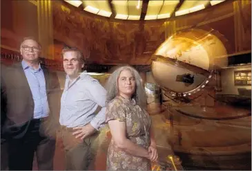  ?? Genaro Molina Los Angeles Times ?? RETIRED Det. Michael Digby, left, Esotouric’s Richard Schave and Kim Cooper at The Times Globe Lobby.