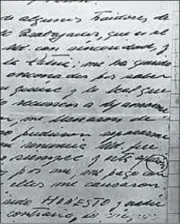  ??  ?? DOCUMENTOS. La carta que dejó y que figura en el expediente. Cuando cayó el peronismo reforzaron la tesis del asesinato. Fue una figura notoria durante varios años.