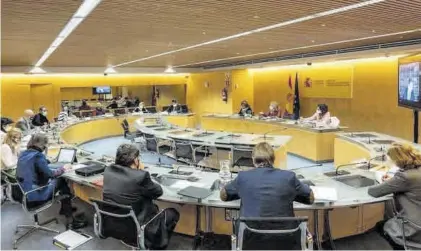  ?? MINISTERIO DE TRABAJO ?? Reunión de la mesa de diálogo social sobre el plan de recuperaci­ón, ayer.