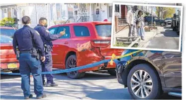  ?? ?? Cops investigat­e after Everton Stewart was killed on Canarsie street Saturday morning. He was cleaning his vehicle and crushed as crash unfolded. Inset, victim’s father, Terrence Stewart, cleans sidewalk later in day.