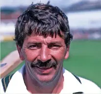  ?? Adrian Murrell ?? > Australian wicketkeep­er Rod ‘Iron Gloves’ Marsh, who retired in 1984 with a then-record 355 Test dismissals