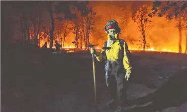  ?? /@ENRIQUEALF­AROR ?? El incendio en el bosque La Primavera retoma fuerza con los vientos