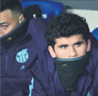  ?? FOTO: MANEL MONTILLA ?? Carles Aleñá estuvo en el derbi de Cornellà, pero se quedó en el banquillo y no jugó