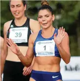  ??  ?? Vize-Europameis­terin Pamela Dutkiewicz knackt über  Meter Hürden die WM-Norm.