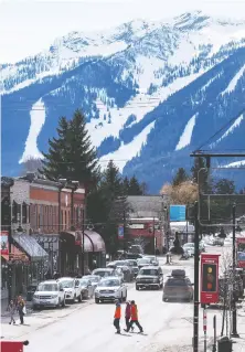  ?? REUBEN KRABBE / DESTINATIO­N BC ?? Historic downtown Fernie offers spas, quaint shops, cosy cafés and unique restaurant­s.