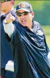  ?? GREG LYNCH / STAFF ?? New Browns quarterbac­ks coach Ken Zampese was fired as Bengals offensive coordinato­r two games into the past season.