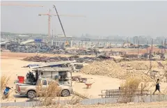  ?? ASSAWIN PINIJWONG ?? The constructi­on site for the special economic zone in Tak province.