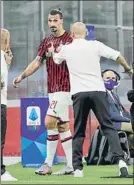  ?? FOTO: AP ?? Ibra y Pioli
Tras la sustitució­n