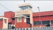  ??  ?? Members of two gangs clashed over who would get food first at the jail canteen around 8.45am on Wednesday. HT FILE PHOTO