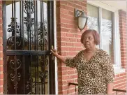  ?? KATIE WEDELL / STAFF ?? Wanda Dean, who lives on Parkwood Drive, is frustrated with a low appraisal value her duplex received as she tries to sell it. Her neighborho­od is one that data shows suffers from modern-day redlining.