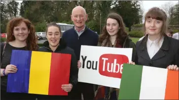  ??  ?? Kilkenny hurling manager Brian Cody with Meanscoil Gharmain students (from left) Peig Busher, Roisin Byrne, Ciara Nolan and Rosie Whelan.