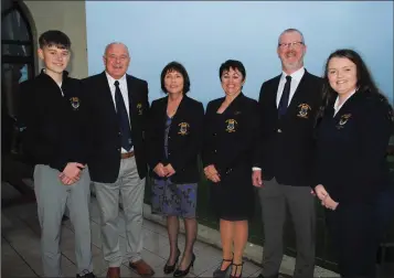 ??  ?? Wicklow Golf Club Junior Boys captain Keith Carty, President Ken Doyle, Lady President Bernie O’Donoghue, Lady Captain Terri Cullen, Captain Ian Mooney and Junior Girls captain Aine Kavanagh pictured at the Captains’ Drive-in on New Year’s Day at Wicklow Golf Club.