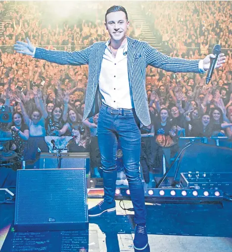  ??  ?? Irish country-pop charmer Nathan Carter will be stepping on to the Dundee stage on Thursday.