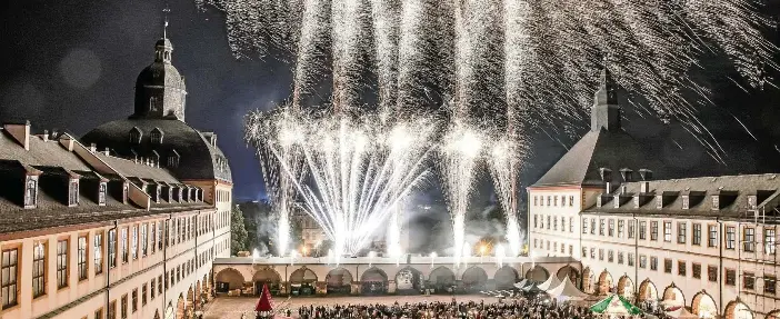 Musik Salut Feuerwerk Kunst Und Geschichte Pressreader