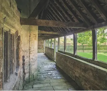  ??  ?? Fig 3 above left: The Bishop’s inner chamber, probably his bedroom. Fig 4
left: The lean-to corridor added in 1745 to connect the almsmen’s rooms