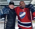  ?? SYRJÄ
FOTO: SOLAR FILMS / JUUSO ?? Hockeyspel­aren Jere Karalahti är en hårdnackad överlevare som delar åsikterna, enligt en ny dokumentär.