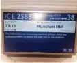 ?? Foto: Joachim Bomhard ?? Kurz vor München Hauptbahnh­of: Ge plante Ankunftsze­it: 23.15 Uhr – da war es schon 1.18 Uhr.