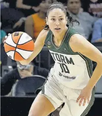  ?? ?? Destacada. Sue Bird llegó a 324 victorias en el baloncesto femenino.