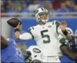  ?? JOSE JUAREZ — THE ASSOCIATED PRESS ?? New York Jets quarterbac­k Christian Hackenberg throws during the first half of an NFL preseason football game against the Detroit Lions on Saturday in Detroit.