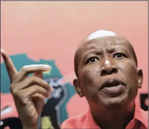  ??  ?? UMHOLI we-EFF uMnuz Julius Malema othi akasoze abuyela kwi-ANC