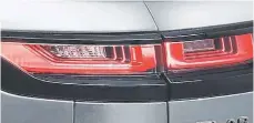  ?? FOTO: RANGE ROVER/DPA ?? In den Heckleucht­en des Range Rover Velar stapeln sich scheinbar die Lichteleme­nte.