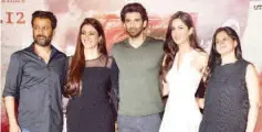  ??  ?? Abishek (centre) with co-star Katrina Kaif (in white) promoting “Fitoor”.