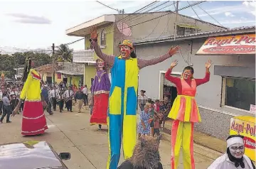  ??  ?? Freno. La alcaldía de Tacuba tenía todo listo para iniciar sus fiesta patronales del 17 al 22 de julio, sin embargo tuvieron que suspenderl­as por el decreto legislativ­o 90.