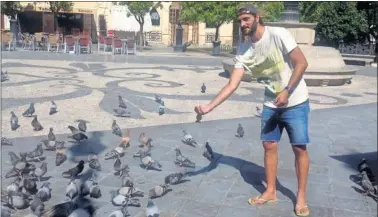  ??  ?? EN EL AIRE. El futuro de Dani Güiza es una incógnita que se desvelará de forma inminente.