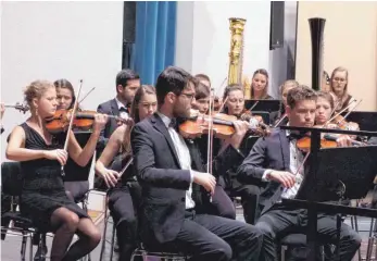  ?? FOTO: CORNELIA ADDICKS ?? Schulmusik­er aus ganz Deutschlan­d vereinigen sich zum großen Sinfonieor­chester.