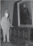  ??  ?? Sir Henry Pellatt views his own portrait at his former home, which became a tourist attraction in 1937.