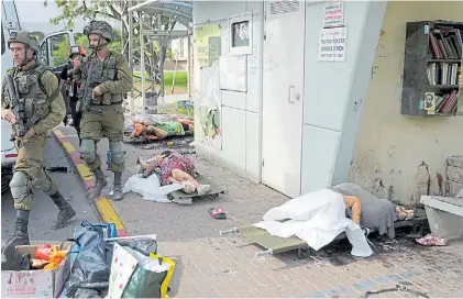  ?? AP ?? Barbarie. Cadáveres de civiles en Sderot, Israel, durante el ataque terrorista de Hamas del 7 de octubre.