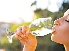  ??  ?? Counting the cost: white wines such as chardonnay are high in calories