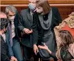  ?? ANSA ?? Bagarre La presidente del Senato Elisabetta Casellati durante gli intoppi della votazione finale