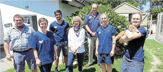  ??  ?? THE NEW PARTNERS: Assuming their new roles at the Kowie Vet Clinic are, from left, Dr Helena and Gerhard Brink, Drs Amir Anywary, LeRey Fourie, Leon de Bruyn, Jolinde Kruger and Willemien Jonck