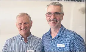  ?? PHOTO: DUBBO PHOTO NEWS. ?? John Maclennan (left) with regional manager for greater western Chris Mansfield.