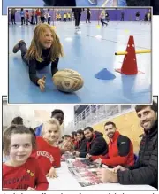  ?? (Photos Valérie Le Parc ?? Après leurs efforts, les enfants ont été récompensé­s par une séance de dédicace avec des joueurs du RCT.