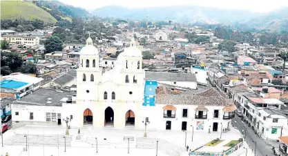  ?? ?? Chinácota es un municipio de descanso, donde hay una gran variedad gastronómi­ca y de hospedajes. / Fotos Carlos Ramírez.