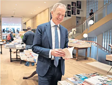  ??  ?? Opening doors: James Daunt in the Piccadilly branch of Waterstone­s