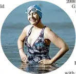  ?? PICTURES: CHRIS MCKEEN/STUFF ?? Nic Russell is doing an ocean swim every day this month to raise money for Kenzie’s Gift, the charity she started after her daughter died.