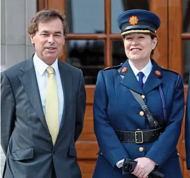  ??  ?? Resigned: Former justice minister Alan Shatter with former Garda commission­ers Nóirín O’Sullivan and Martin Callinan